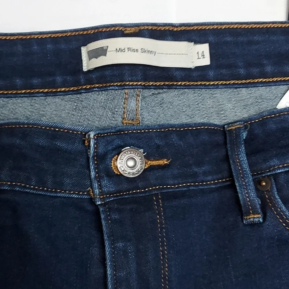 Levis Women's Blue Jeans Sz 14 - Picture 1 of 9